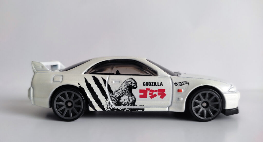 Nissan Skyline GT-R (BCNR33) Grafica Godzilla MAIN LINE